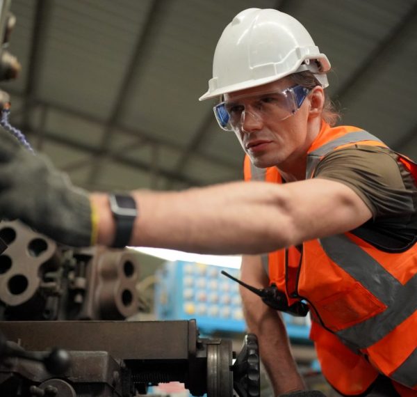 industrial-factory-employee-working-in-metal-manufacturing-industry-1.jpg